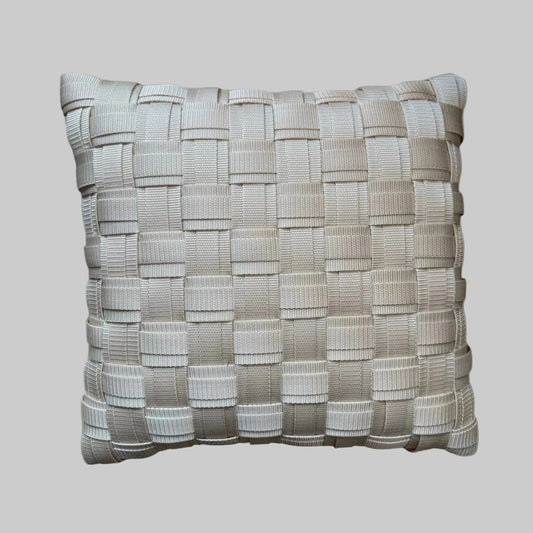 WOOVE Handgewebtes Designer-Kissen - Grid Ästhetik in Creme / Kissenbezug - WOOVE