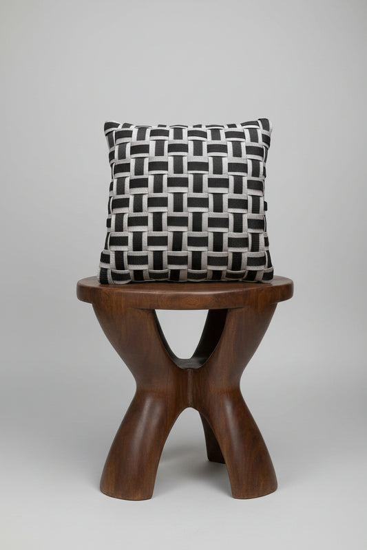 Nola - Handgewebtes Design-Kissen