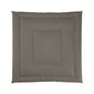 Design Comforter – stilvolle Tagesdecke mit weichem Griff - Dark Taupe - WOOVE