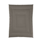 Design Comforter – stilvolle Tagesdecke mit weichem Griff - Dark Taupe - WOOVE