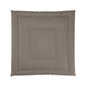 Design Comforter – stilvolle Tagesdecke mit weichem Griff - Taupe - WOOVE