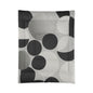 Design Comforter – stilvolle Tagesdecke mit weichem Griff - Silver Dots - WOOVE