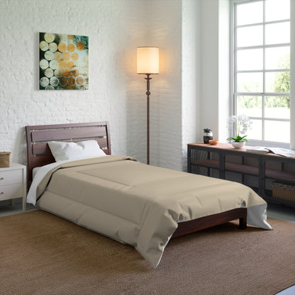 Design Comforter – stilvolle Tagesdecke mit weichem Griff - Light Cappuccino - WOOVE