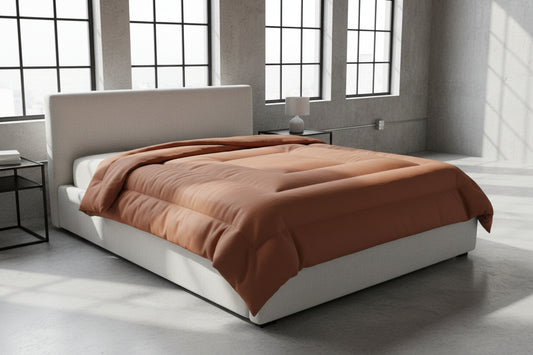 Design Comforter – stilvolle Tagesdecke mit weichem Griff - Terra - WOOVE