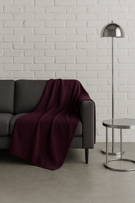 NOA.HOME. Sherpa Decke Aubergine - WOOVE
