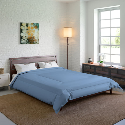 Design Comforter – stilvolle Tagesdecke mit weichem Griff - Dusty Blue - WOOVE