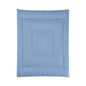 Design Comforter – stilvolle Tagesdecke mit weichem Griff - Dusty Blue - WOOVE