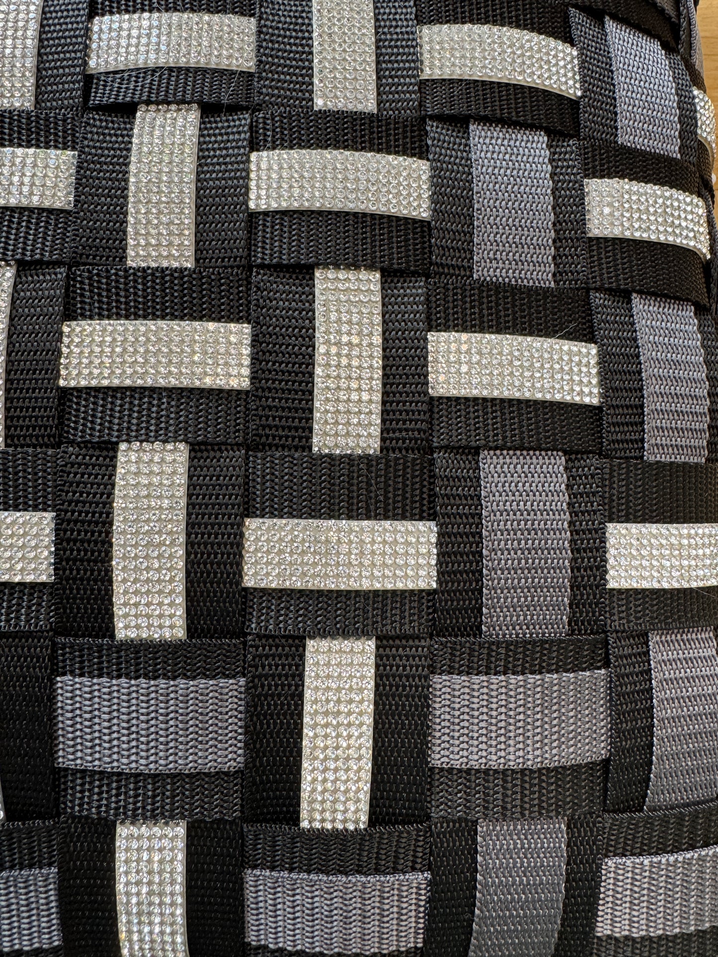 01 CRYSTAL WEAVE7 Grey with rhinestones in silver l Cushion cover