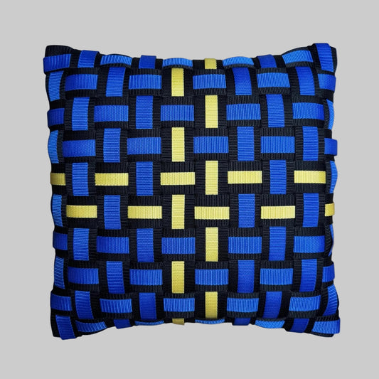 BLUE VOLTAGE Schwarz, Blau & Gelb l Kissenbezug - WOOVE