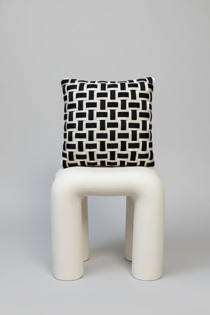 03 BEIGE GRID Beige &amp; Sand l Cushion cover