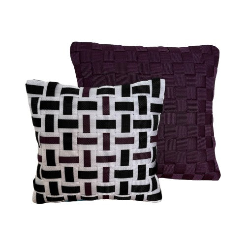 06 WILD PLUM3 White, Black &amp; Plum l Cushion cover